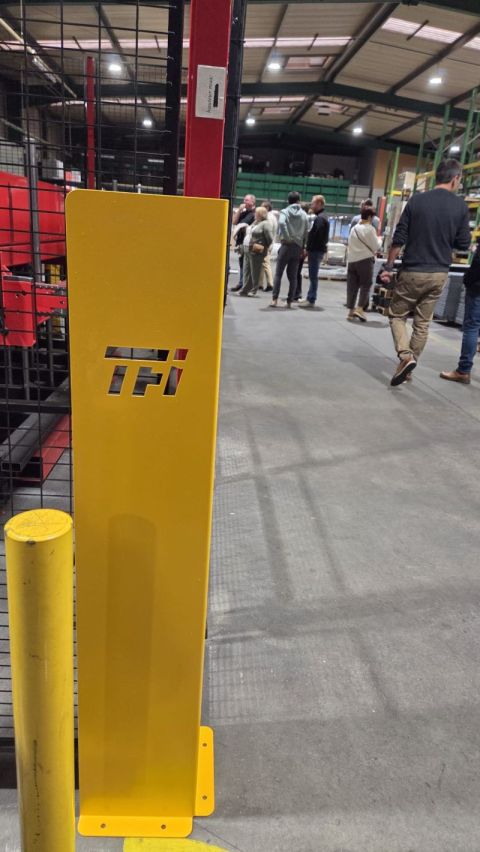 Poteau de protection T.F.i découpé au laser